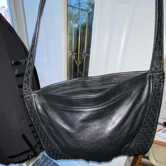 Vintage Black Woven Leather Brio Shoulder or Cross Body Purse - Picture 10 of 11